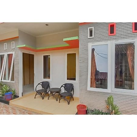 Hotel Sri Indrawati Puncak Mitra Reddoorz 茂物 外观 照片